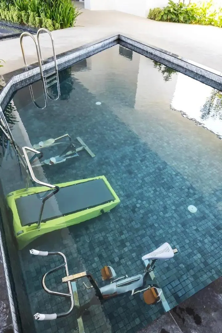 Tatami With Homecinema, 9Pax, Urban Suites By Pg Home George Town 0*,