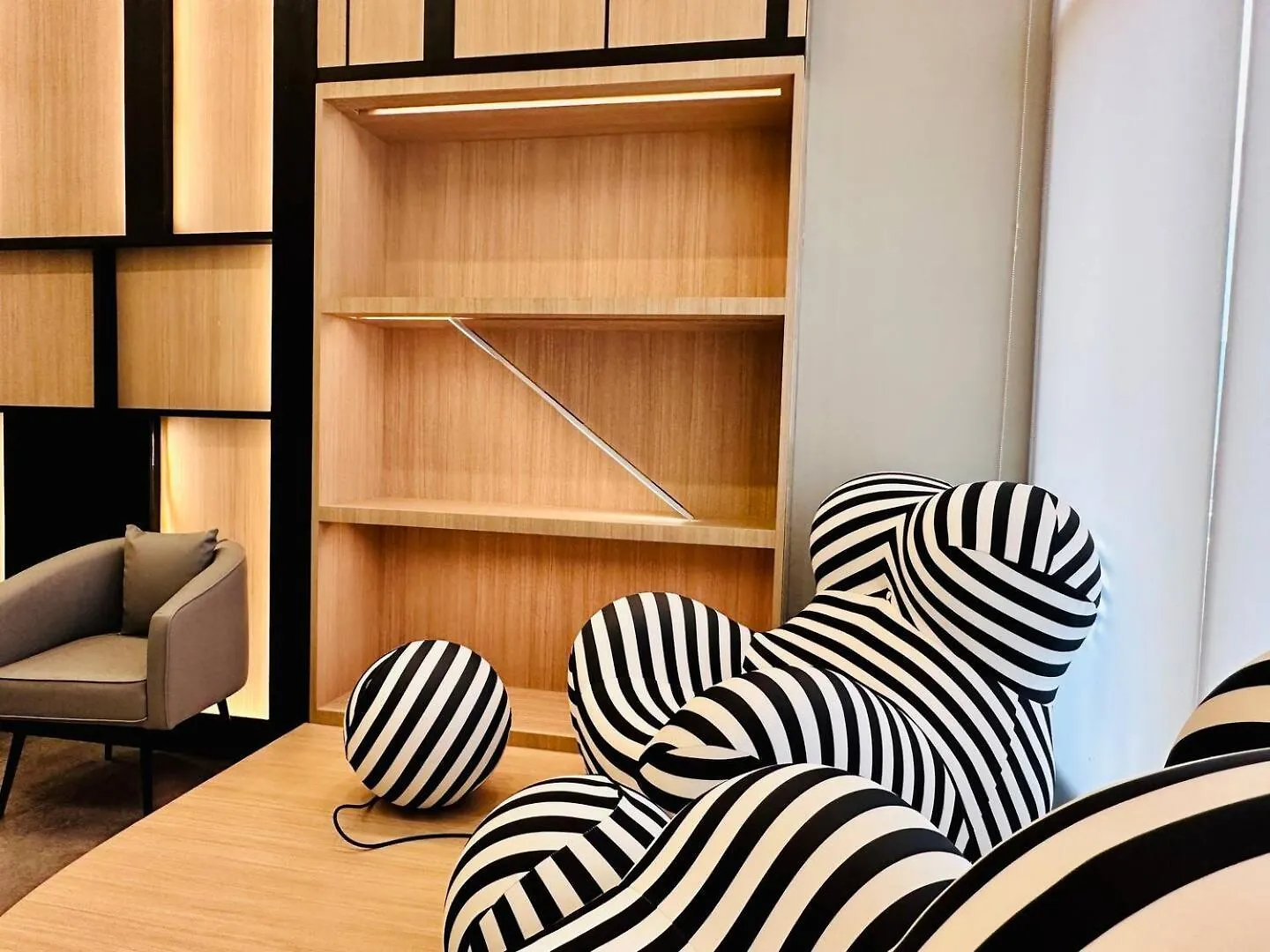 Tatami With Homecinema, 9Pax, Urban Suites By Pg Home George Town 0*,